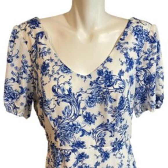 City Studio/Blue White Floral Dress Mermaid Hem/Junior Size 15/NWT $59 - Picture 2 of 7